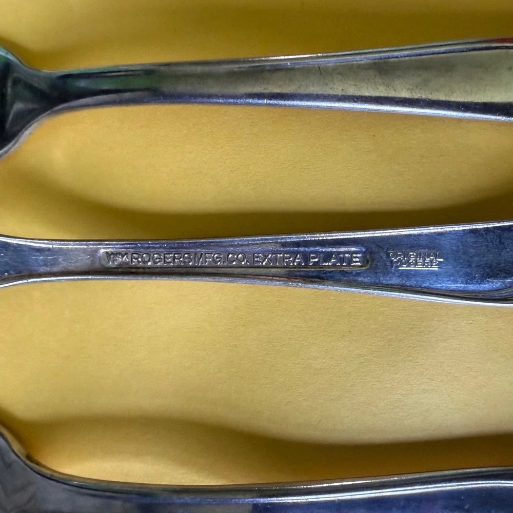 Wm Rogers Mfg Co Forks 6pc Silverplate April Pattern Floral Vintage Good‎ Scroll